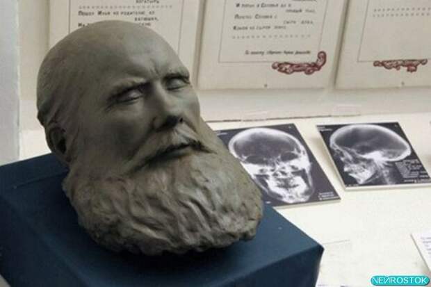 Облик Ильи восстановлен с помощью рентгенограммы черепа.