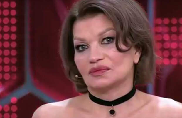 Известные жены, которые легли под нож пластического хирурга ради мужей