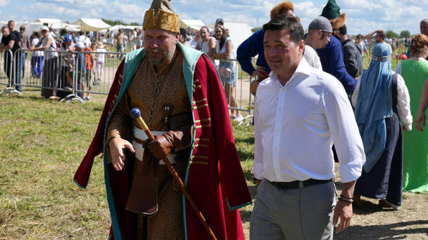 Андрей Воробьев отметил важность фестиваля «Гуляй‑город» для сохранения памяти о героях