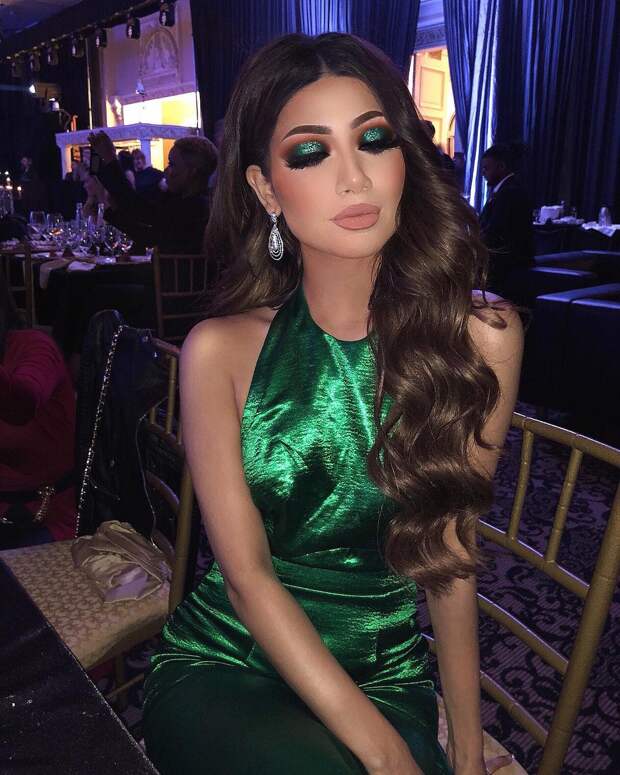 Новогодние кудри и локоны 2020 фото 17