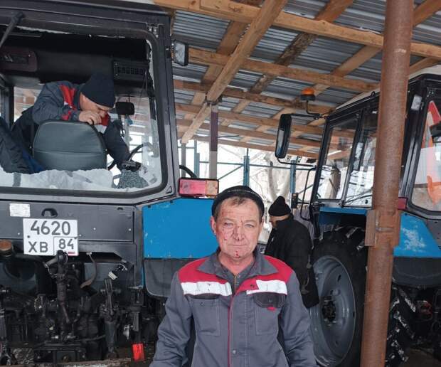 Сальдо: дроны ВСУ ударили по тракторам коммунальщиков, ранен водитель