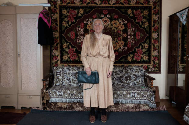 Вере Зенько - стильная бабушка из Беларуси. Автор фотографии: Татьяна Ткачева. Вере Зенько - стильная бабушка из Беларуси. Автор фотографии: Татьяна Ткачева.