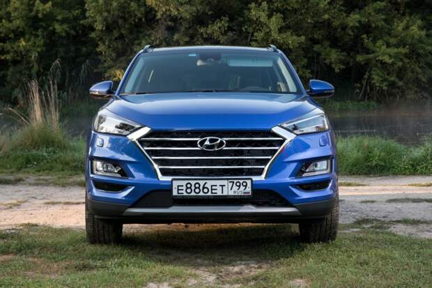 Hyundai_Tucson синий спереди