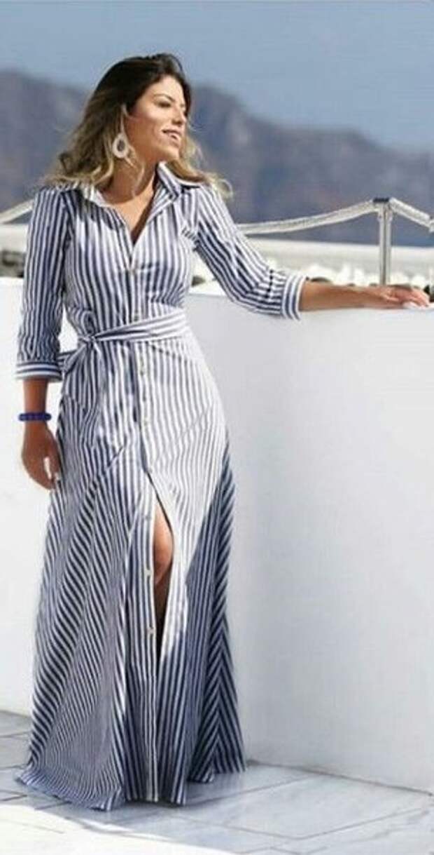 Один из вариантов платья в морском стиле в пол