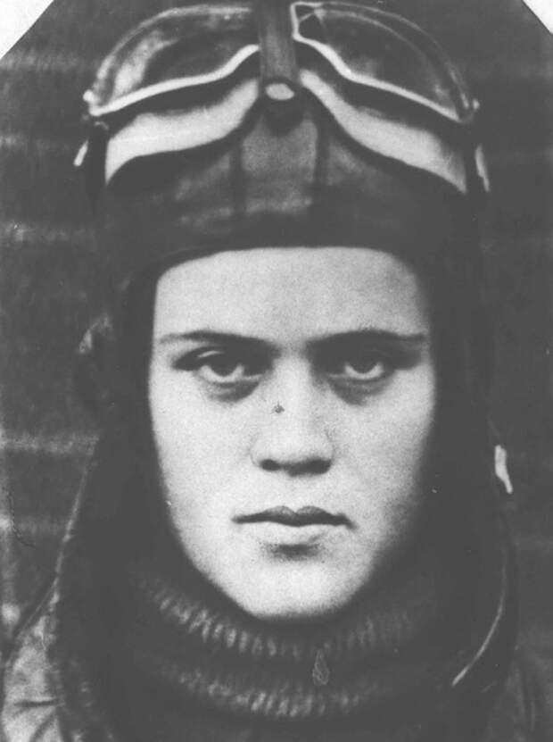 Евгения Руднева, воевала в 46-м женском Таманском авиаполке легких ночных бомбардировщиков 325-й авиадивизии