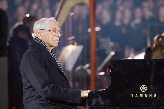 100-летие отмечает сегодня легендарный композитор Александр Зацепин