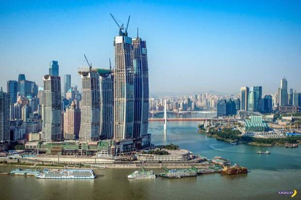 В Китае заканчивают строительство -горизонтального небоскрёба-