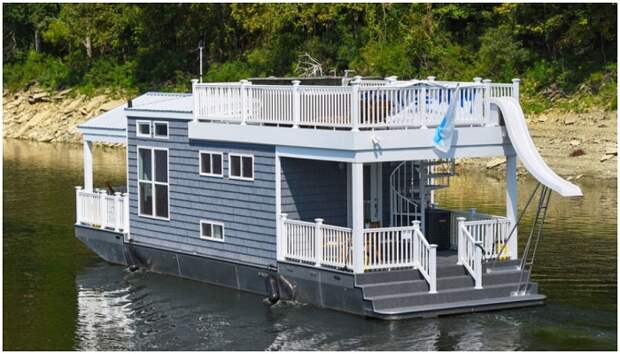 Новинка летнего сезона – плавучий домик на озере Камберленд (США).