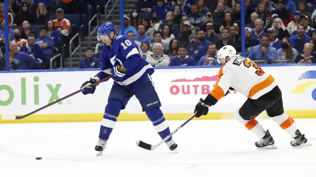 Два очка Сергачёва помогли «Тампе» разгромить «Филадельфию» в матче НХЛ