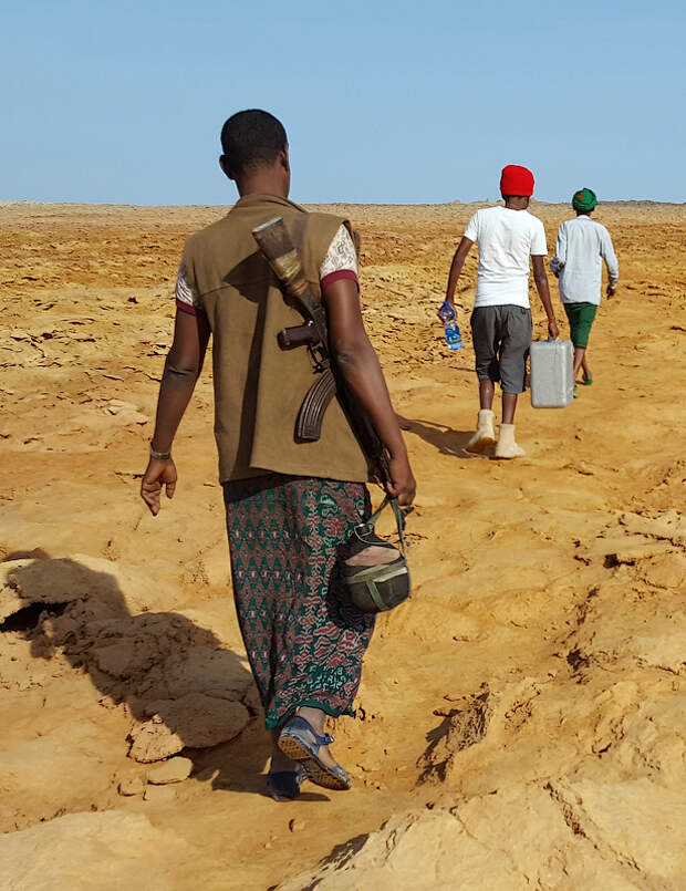 Прогулка по соляной эфиопской пустыне