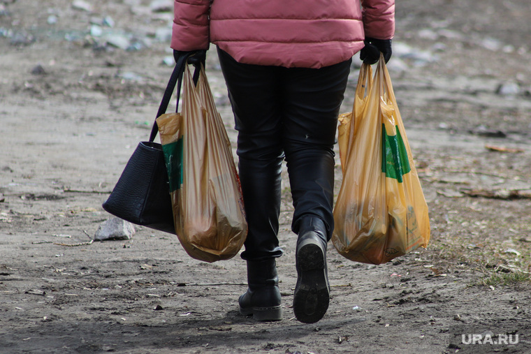 Город во время карантина. Курган, продукты, покупки, эпидемия, пакеты, карантин, covid19, пакеты с продуктами, сумки с продуктами