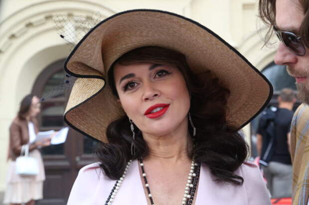 Плата за свои действия: обнародована истинная причина заболевания Анастасии Заворотнюк