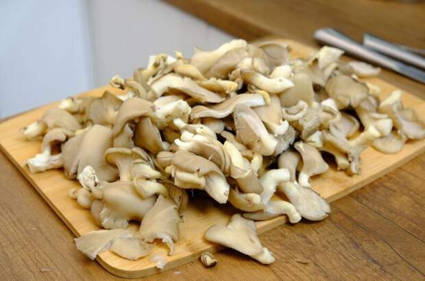 Простая и бюджетная закуска - маринованные вешенки закуска, маринованные вешенки, маринованные грибы, маринованные грибы быстрого приготовления, маринованные грибы рецепт, мариновать грибы, праздничный стол