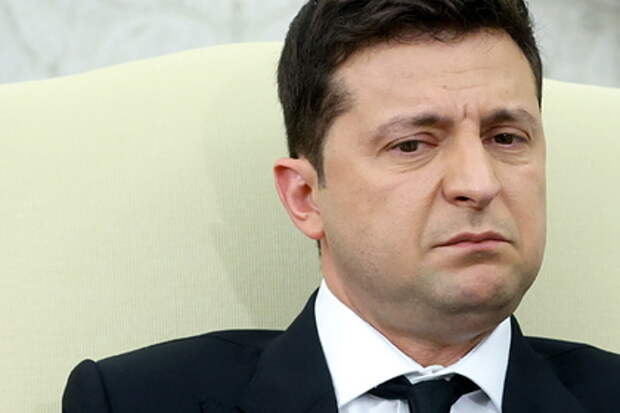 Зеленского обвинили в разграблении Украины