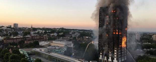 В ЛОНДОНЕ ЖЕНЩИНЫ ВЫБРАСЫВАЛИ ДЕТЕЙ ИЗ ОКОН ГОРЯЩЕГО НЕБОСКРЕБА