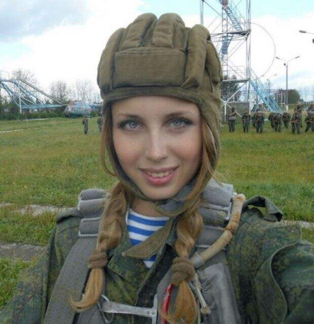 Никаких няш мяш, российская десантница