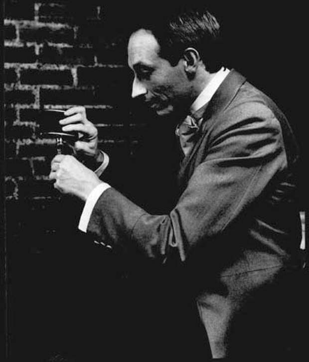 Джеральд Хоум в роли профессора Мориарти в спектакле о Шерлоке Холмсе. / Фото: www.geraldhome.dr-maul.com