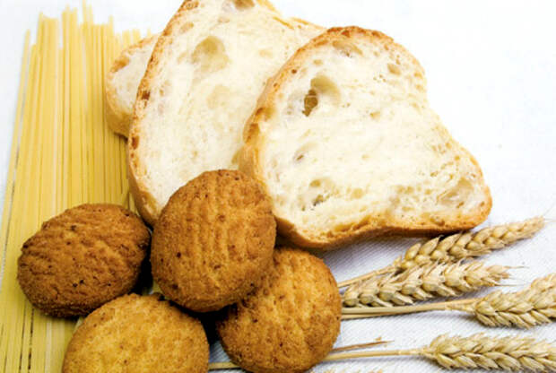 Белый хлеб, макароны и мучные изделия.