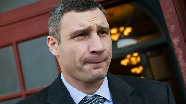 Кличко назвал незаконным решение о его увольнении