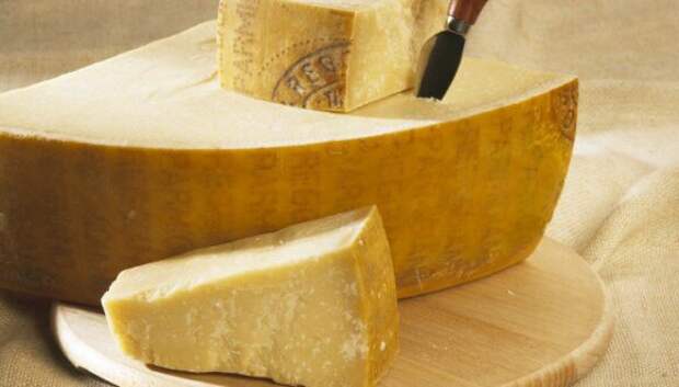 Пармезан — вкусно, но дорого: страсти английских матросов по итальянскому сыру
