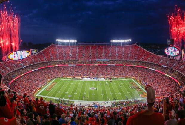 Kansas City Chiefs President Threatens To Move Team To Kansas And Confuses Everyone Everywhere