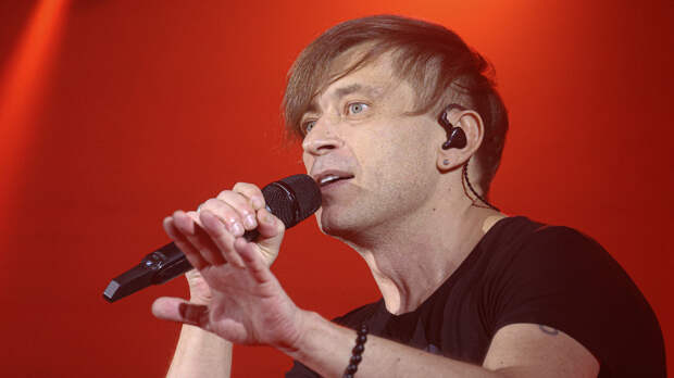 «Она тяжело больна»: Лева «Би-2"* показал престарелую маму, которую больше не надеется увидеть