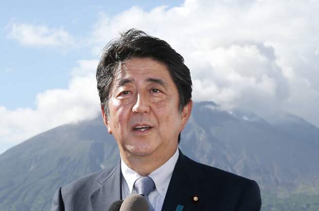 Премьер Японии Синдзо Абэ.png