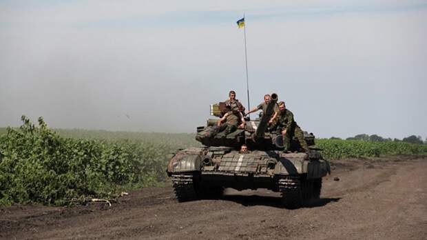 «Военнослужащие бесчинствуют, пугают народ»: экс-депутат Рады рассказал, что происходит на границе с Крымом