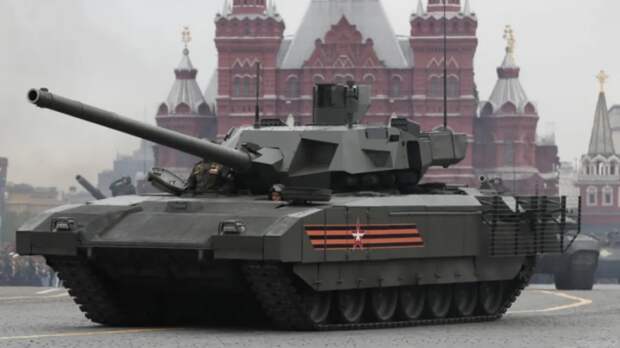 Грозная "Армата" - новейшая российская боевая машина, что начала разрабатываться на "Уралвагонзаводе" только в 2009-м. И впервые представлена была широкой публике лишь 7 лет назад - в 2015-м году.-5