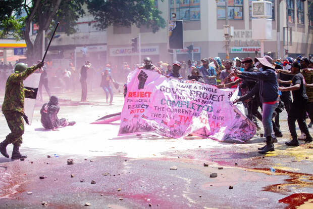 Президент Кении оправдал расстрел демонстрантов