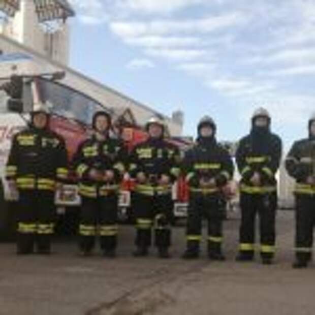 Пожарные ВАО спасли человека. Фото: Пресс-служба МЧС по ВАО