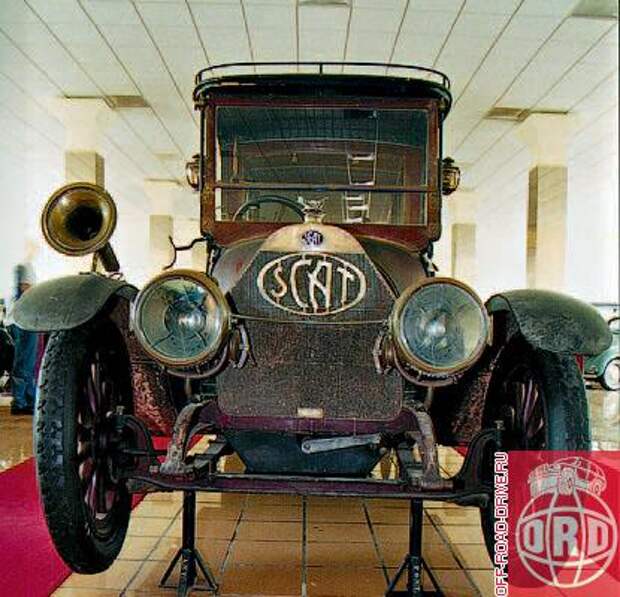 Была такая марка, как SCAT (Societa Ceirano Automobili Torino)... Четверо братьев Чейрано основали в общей сложности семь автомобильных фирм, а также сделали самую первую машину для Fiat.