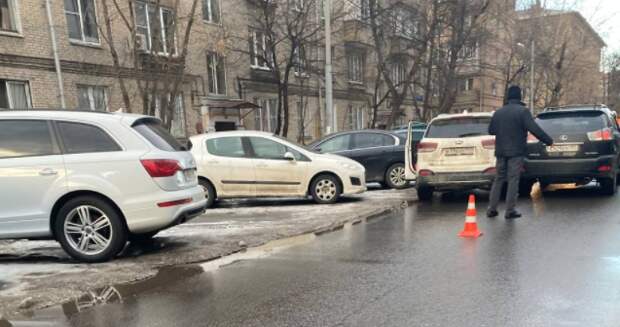 Участники ДТП на Малой Ботанической перекрыли всю дорогу