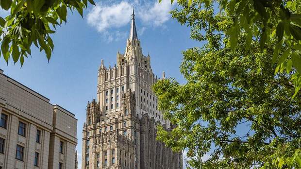 В МИД РФ выразили надежду на импульс в отношениях с США после встречи на Аляске