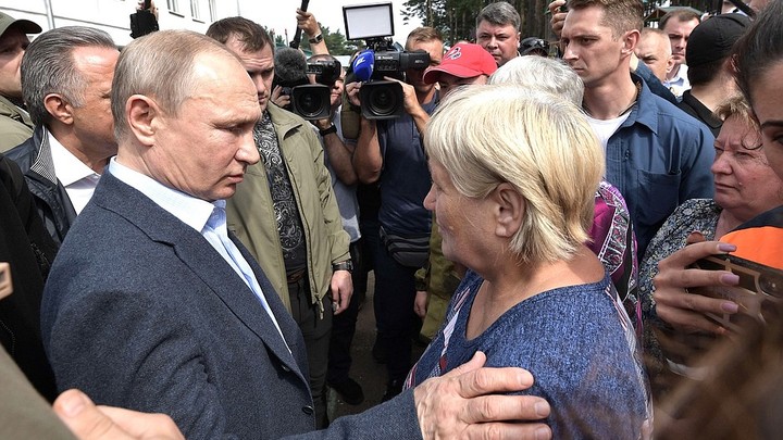 Путин ждёт увольнения чиновницы, назвавшей жителей Тулуна "быдлом"
