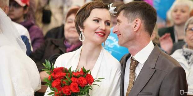 Почти 3,5 тысячи пар в 2021 году сыграли свадьбу на необычных площадках Москвы