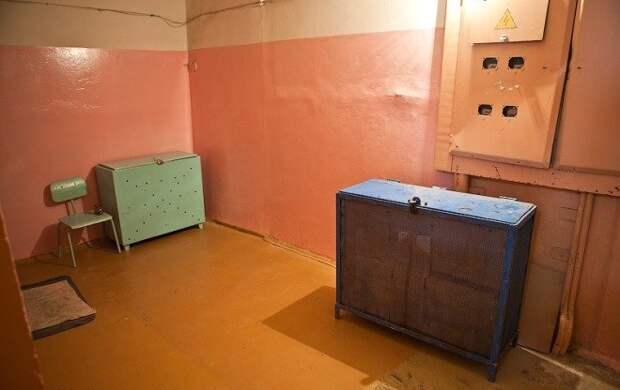 Можно поставить ящик в тамбуре. /Фото: фазенда.рф. Можно поставить ящик в тамбуре. /Фото: фазенда.рф.