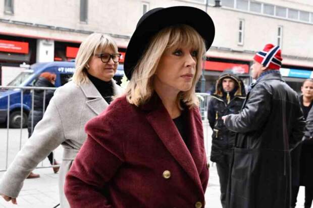 Пугачева собирается приехать в Россию