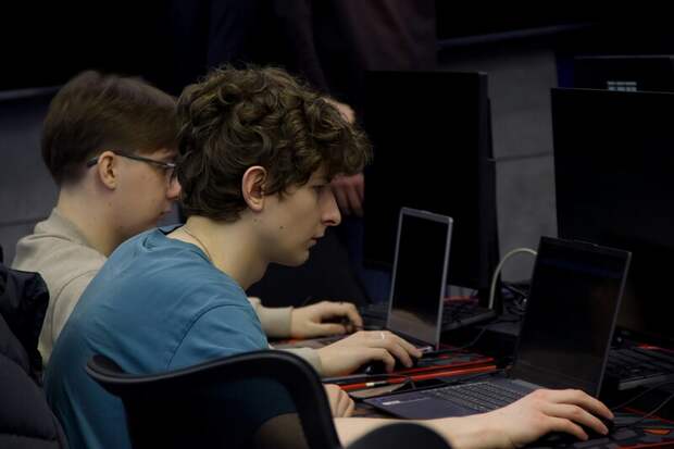 В Москве наградили победителей 11-го сезона олимпиады «Траектория будущего»