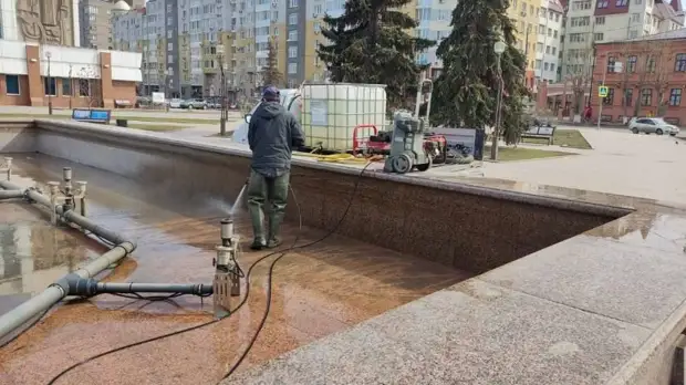 В Тюмени наступил сезон фонтанов