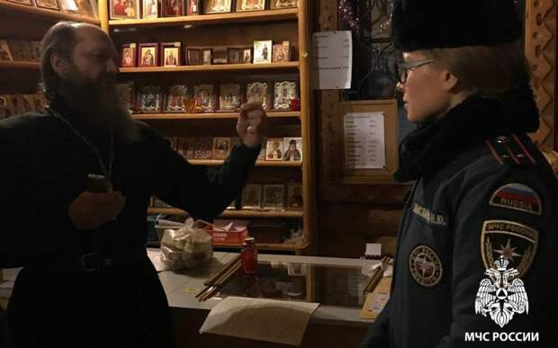 В Рязанской области на рождественских богослужениях дежурили 160 сотрудников МЧС