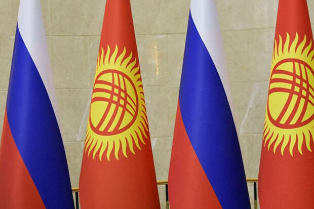 Киргизия обратилась в суд ЕАЭС из-за полисов ОМС для мигрантов