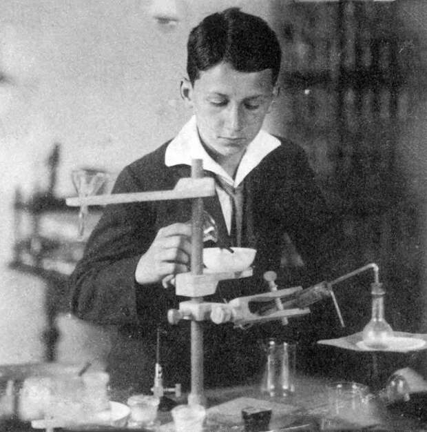 Фото Теслы - INFOnotes