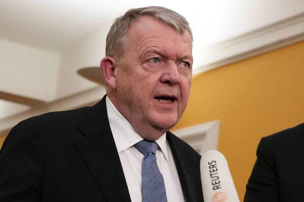 Экс-глава МИД Дании призвал использовать силу против Трампа