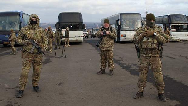 Украинские военнослужащие во время обмена пленными. Архивное фото