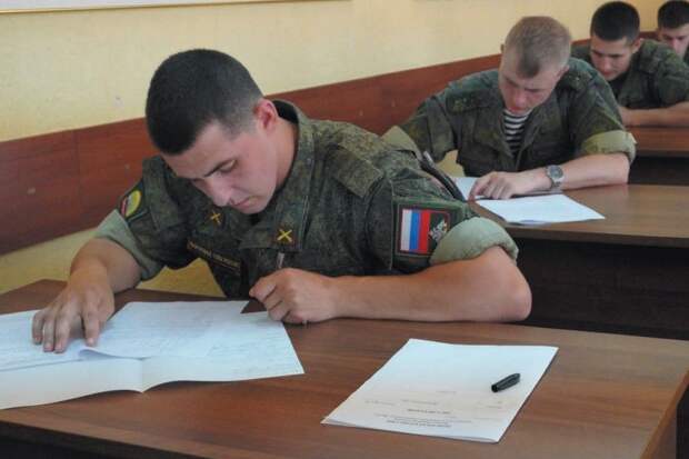 Профориентационное занятие со старшеклассниками провели в ростовском Доме офицеров