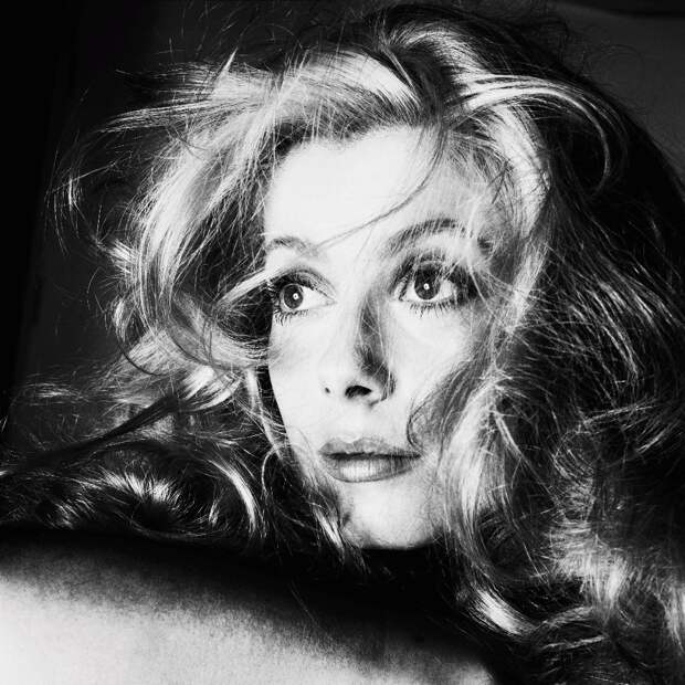 catherine-deneuve-actrice-los-angeles-22-septembre-1968-photographie-richard-avedon--the-richard-avedon-foundation