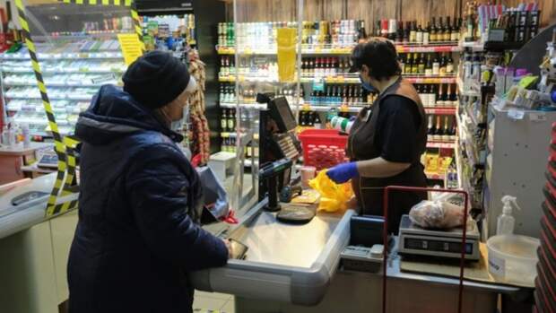 За взятие большого количества бесплатных пакетов россиянам грозят штрафы и арест