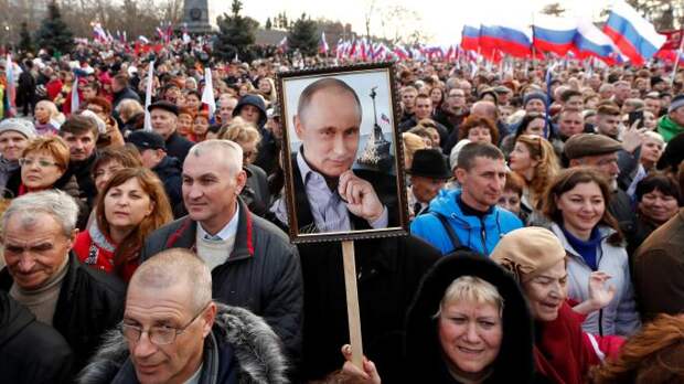 Почему Владимир Путин все еще так популярен в России