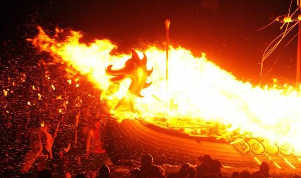 UpHellyAa18 Шетландский праздник Апхеллио